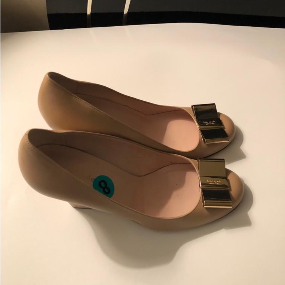 Kate Spade Beige Bow Wedges